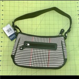 Chaps bag NWThoundstooth patterns in black/red accented brilliantly with reds